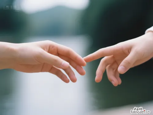 拥抱越多，抑郁越少