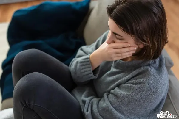 成长中的匮乏感，终将在心底凝固成黑洞，父母要传递丰盛走出黑洞