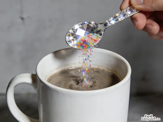 那些每天早上六点准时出现的人生格言，到底想说什么